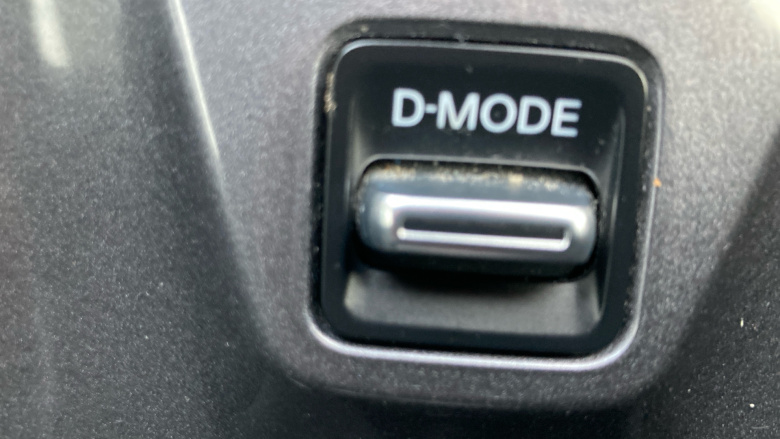 Nissan Juke 1.0 DiG-T 114 N-Connecta 5dr Petrol Hatchback